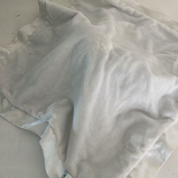 Douglas Baby Plush Stuffed Animal Bear Baby Blanket - Picture 2 of 3